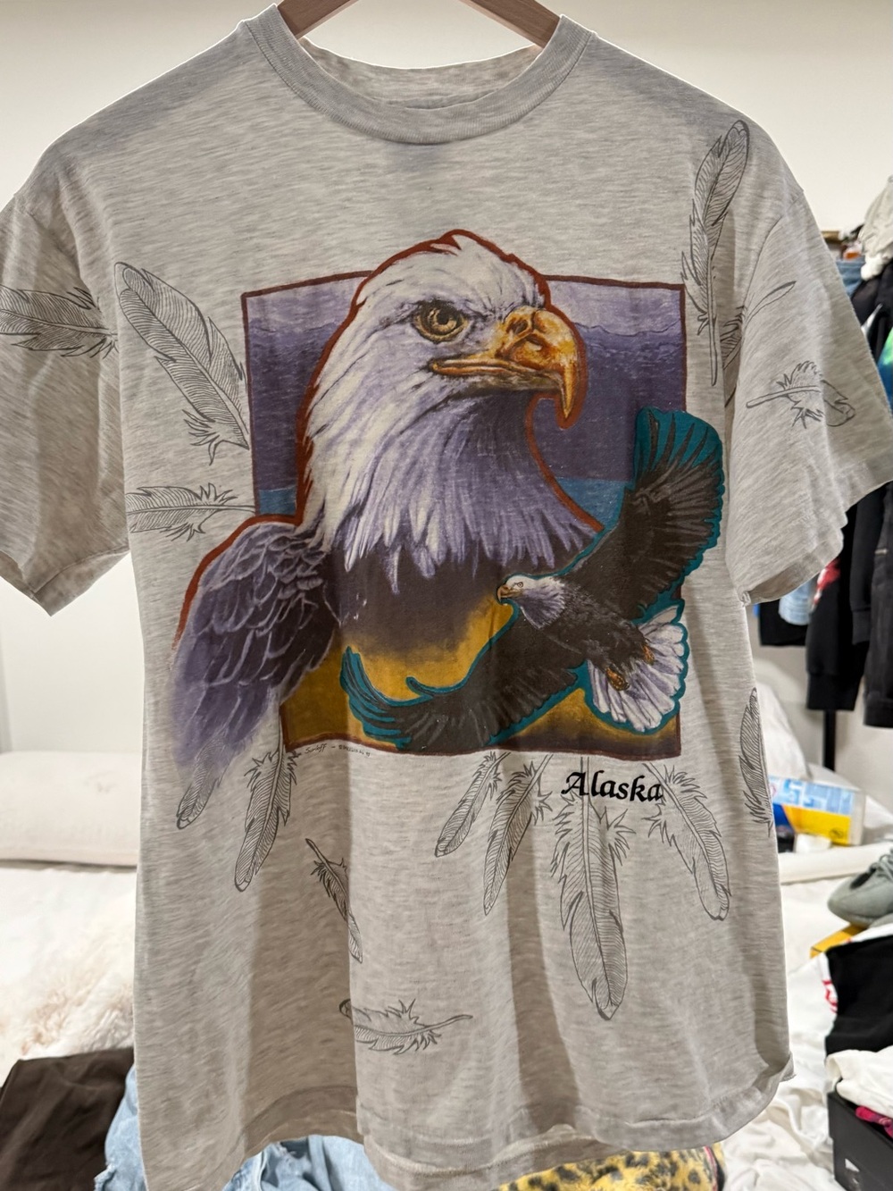 VTG- Alaska Eagle Graphic T-Shirt - Light Gray
